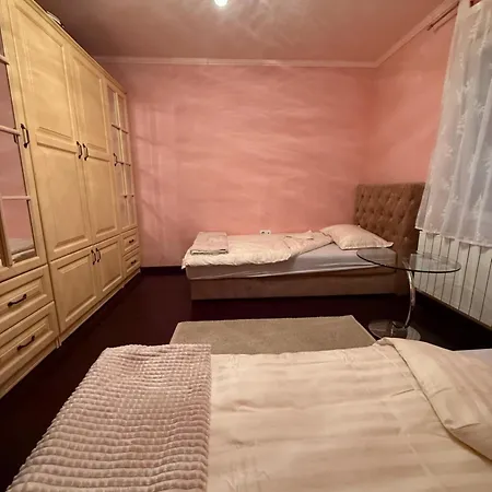 Сasa de vacaciones Seoska Kuca Sa Bazenom *