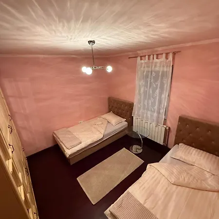 Seoska Kuca Sa Bazenom * Markovici